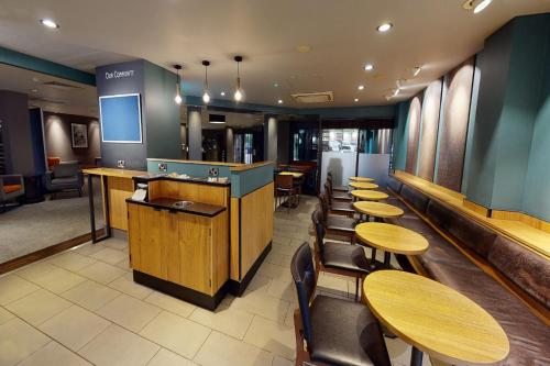 Village Hotel Swindon - image 14