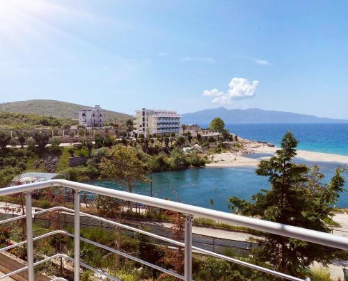 Studio Apartment with Sea View image 10