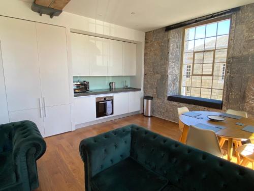 Apartment with Shower