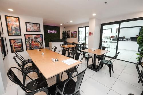 Restaurant, Rosey Hotel in Cabanatuan