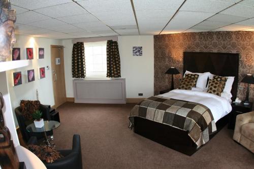 Inn On The Prom At The Fernlea Hotel - image 12