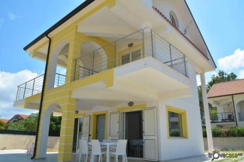 FANTASTlCA VILLA A 7 PASSI DAL MARE gîte à louer Calabre