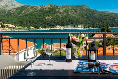  Amazing Sea View Apartments Petra & Paula in Slano