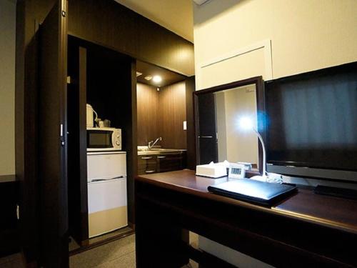 Premium Small Double Room - Smoking