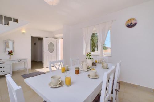 Skats, Country House in cunski