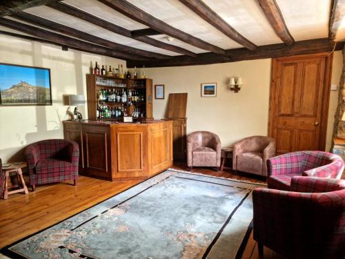 Collaven Manor - image 6
