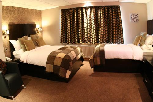 Inn On The Prom At The Fernlea Hotel - image 4