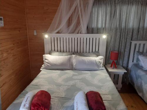 1 double bed, 2 twin beds