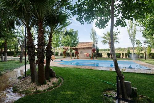 花園, Complejo Rural La Paloma in 卡塞雷斯馬爾帕蒂達