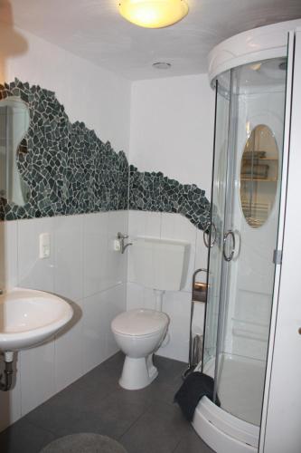 Apartment with Shower