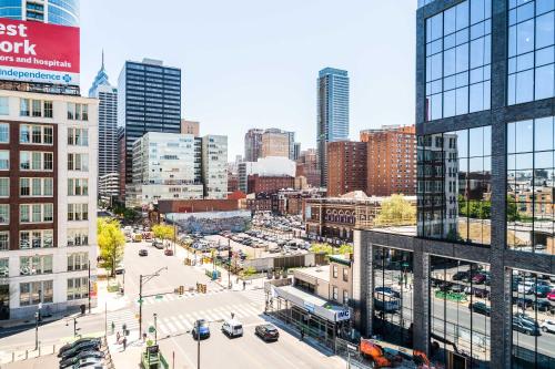 Central Philadelphia Retreat with City Views! in Philadelphia, USA