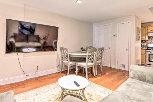 Central Philadelphia Retreat with City Views! in Philadelphia, USA