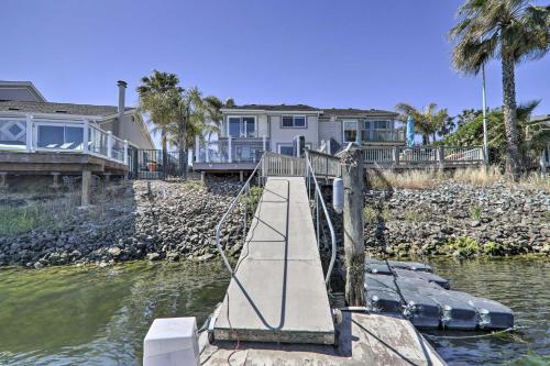 Discovery Bay Retreat with Balcony and Boat Dock! in Discovery Bay (CA)