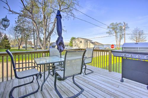 Home with Deck and Hot Tub - Lake Mitchell Views!