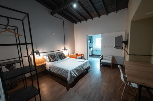 Loft equipado en Poblado cerca de Envigado FRN107 By Roots Rentals, Medellín (Foto 2)