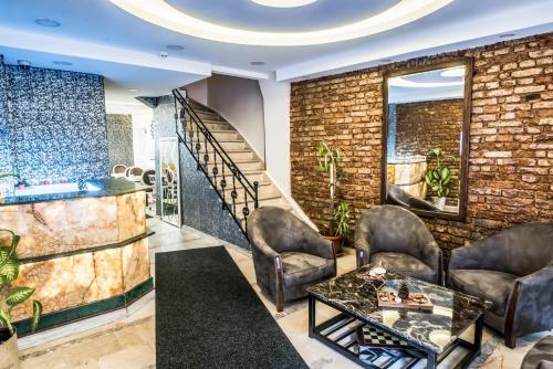 Lazz City Hotel - image 11