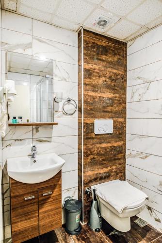 Lazz City Hotel - image 13