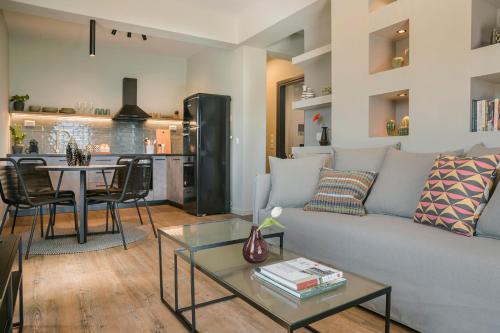 One-Bedroom Suite image 10