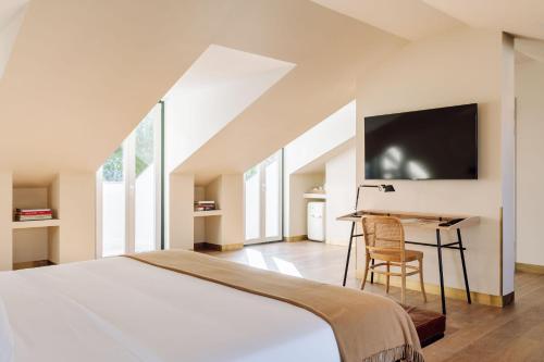Hotel das Amoreiras - Small Luxury Hotels of the World - main image