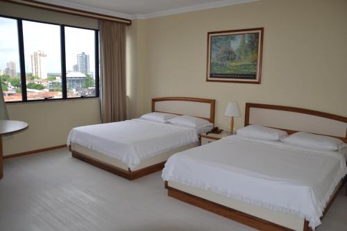 2 double beds