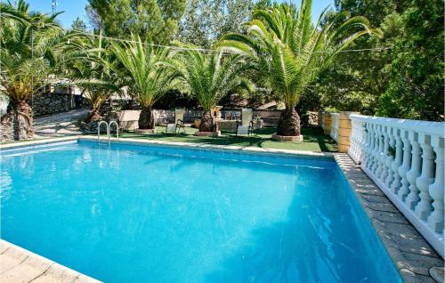 Amazing home in Doña Mencía with Outdoor swimming pool, WiFi and 7 Bedrooms