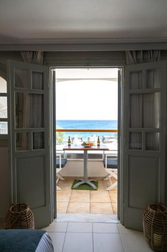 شرفة/ تراس, Glykeria Mini Suites in بيريفولوس