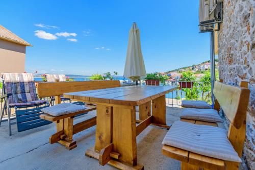 Stone house on the Batalaža Beach - Kali, Kali (fotografie 9)