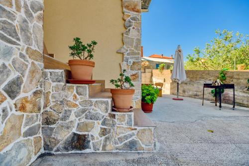 Stone house on the Batalaža Beach - Kali, Kali (fotografie 7)