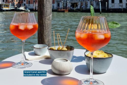 MOCENIGO~CanalGrande aperitif, Venice
