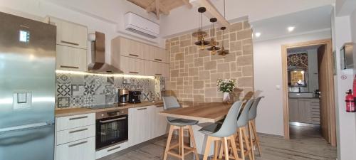 Elena Villa - image 12