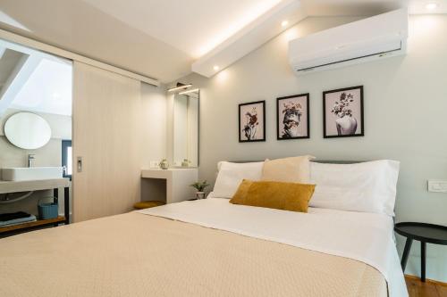 Bright & elegant loft suite in the city center