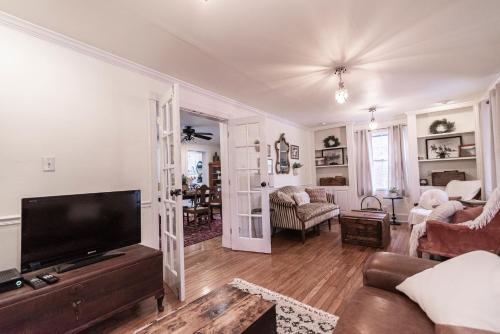 Riley House - image 10