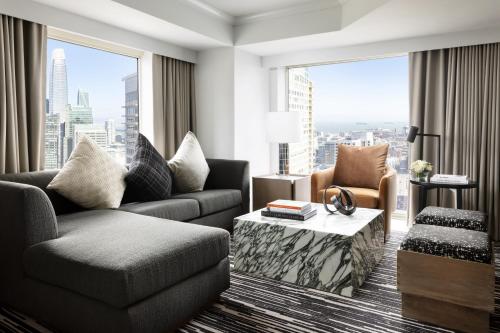 King Suite with City View