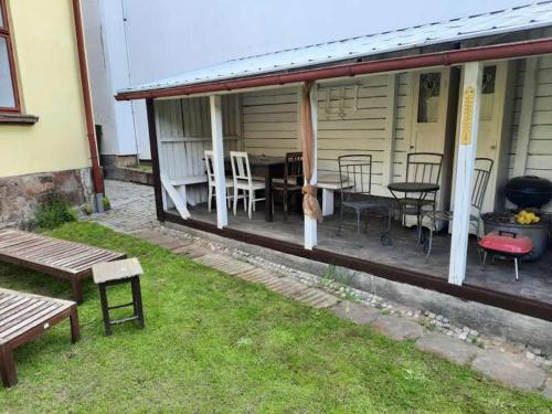 Garden, Chalupa Jilemnice, cely prostorny dum jen pro vas s 5 loznicemi v centru Jilemnice s uzavrenou zahra in Jilemnice