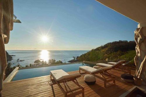 Casa Roni - 5 Bedroom Luxury Villa with Ocean View