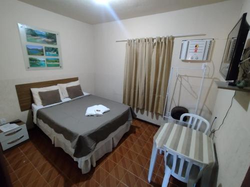 1 double bed, 1 twin bed