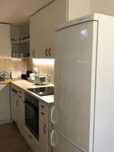 kuchyně, Fazekas Vendégház (Fazekas Vendeghaz) in Balatonkeresztur