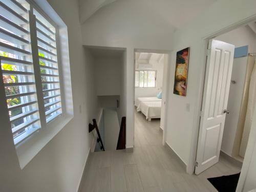 Caribbean Villa Los Lobos Ballenas Beach in ลาส เทอเรนาส