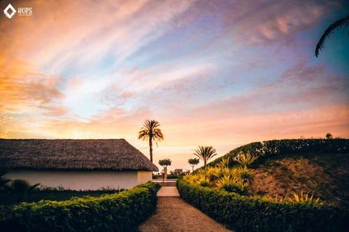 HOP BUZIOS exclusiva oasis y playa en Chincha in Chincha Alta