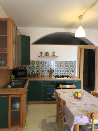 кухня, Hostel Beach House in Таорміна