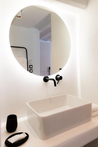Ryous Mykonos – Mykonos Town, UT
