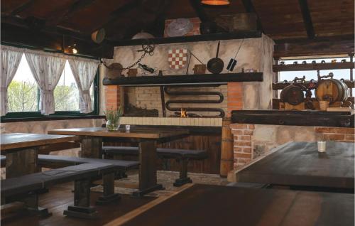 Aktivitātes, Three-Bedroom Holiday Home In Dugogabe in Dugobabe