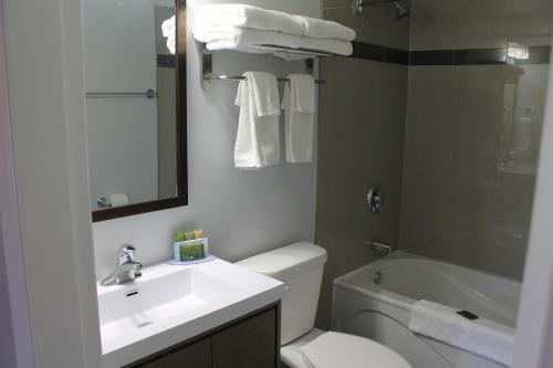 Westridge Motor Inn in Osoyoos, Canada