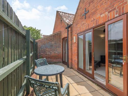 Willow Dereham - image 11
