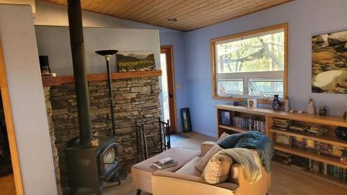 Quiet Artist Retreat - main image