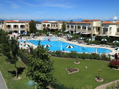 Pleasant holiday home in Caorle with private garden gîte à louer Lison