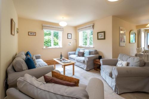 Willow House - image 12
