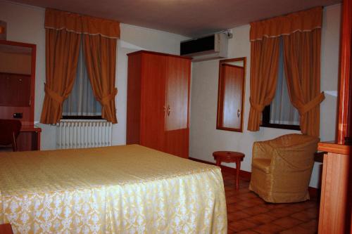 Piccolo Hotel - image 9