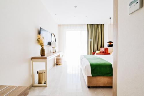 AT Herbal Hotel - main image