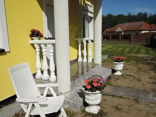 Holiday Home in Nowe Warpno by the Harbor